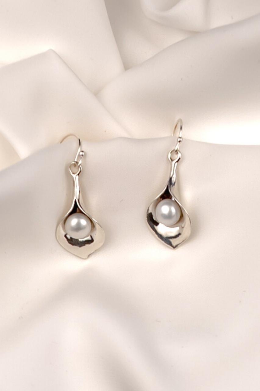 Calla Lilly Earrings - Hidjabaya